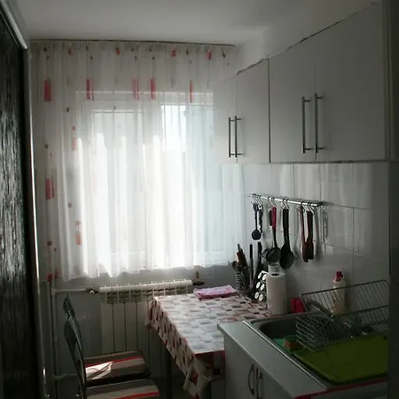 Apartament 33